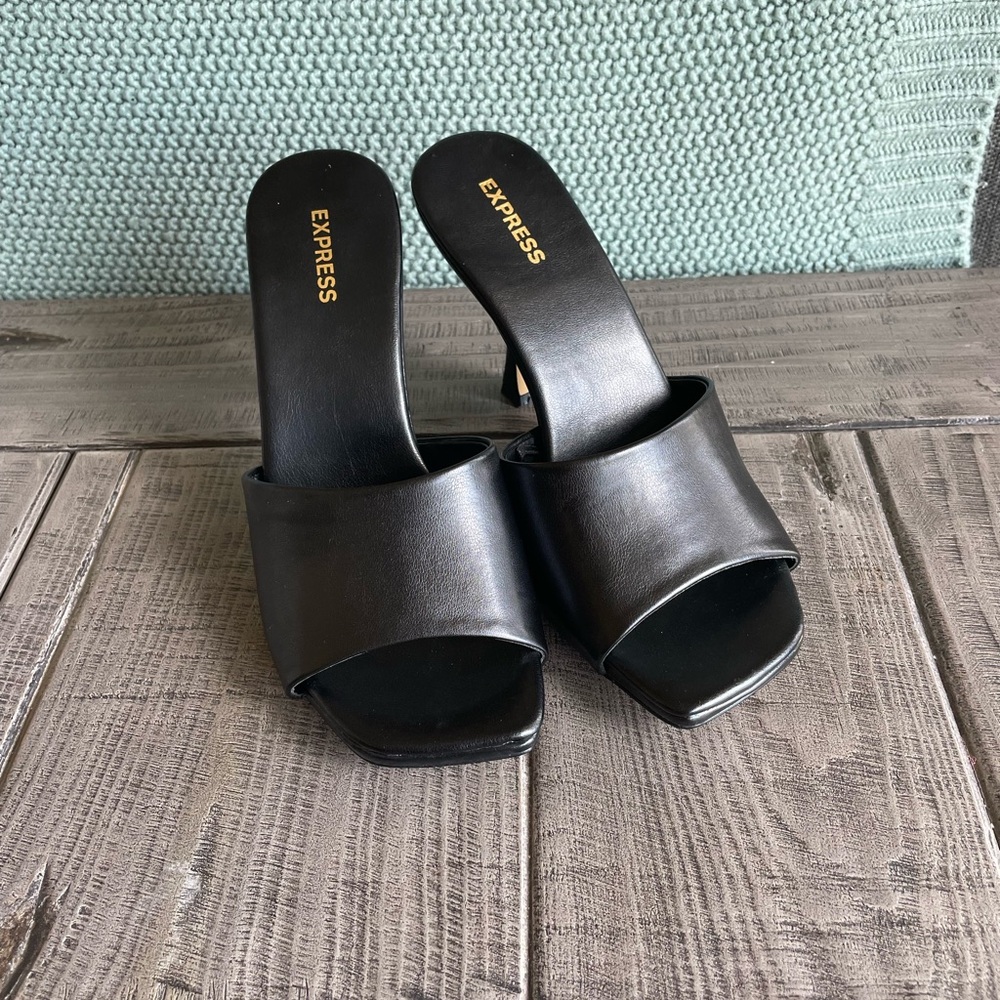 NWOT Express Women’s Heels (Black)